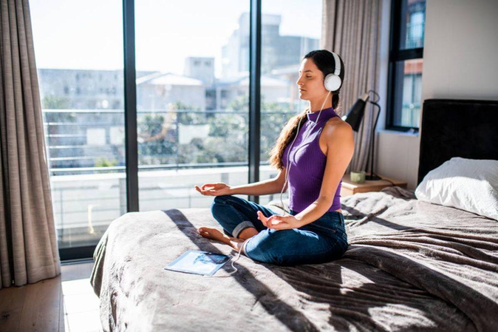 Svadhisthana Sacral Chakra energy activation practice designed to stimulate creativity, enhance emotional flow, and support sensual awareness.